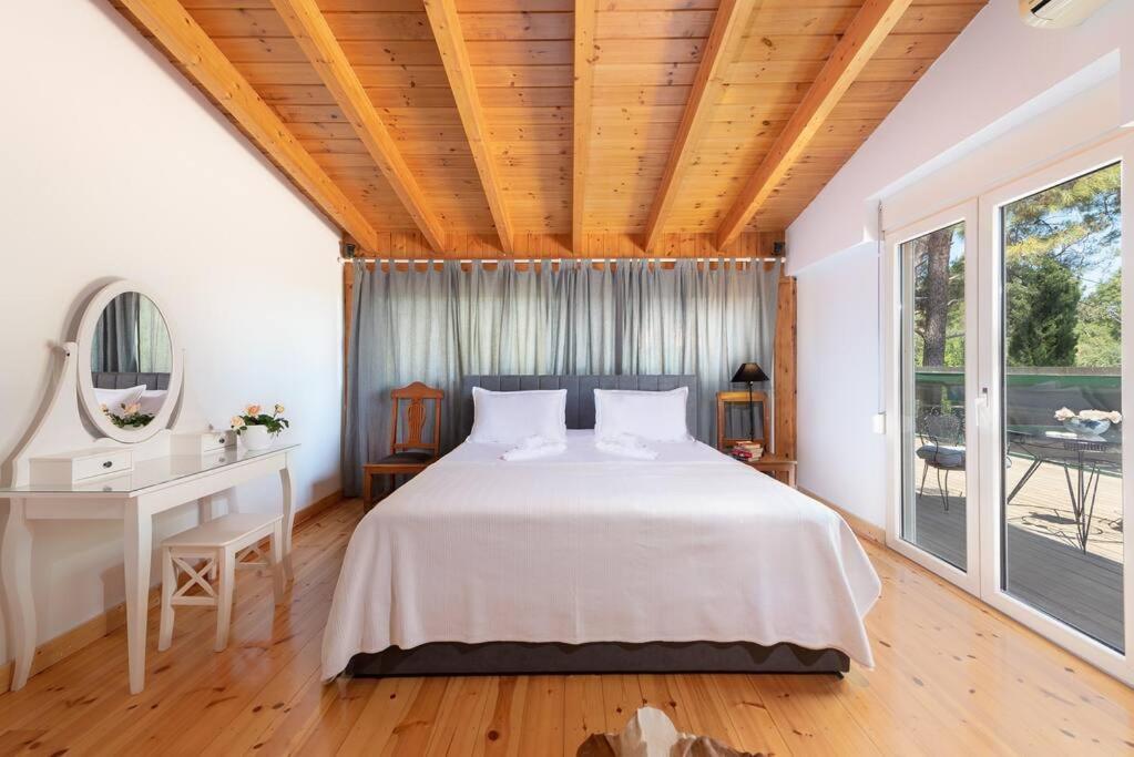 Agrology Lux - 4 Bedroom Luxurious On An Agricultural Haven Retreat Sálakos